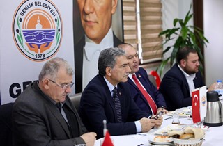 Gemlik’te Muhtarlar Toplantısı: Birlik ve Ortak Akıl Vurgusu